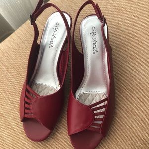 NWOT Easy Street heels